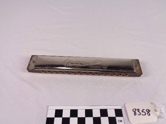 Polyphonic harmonica