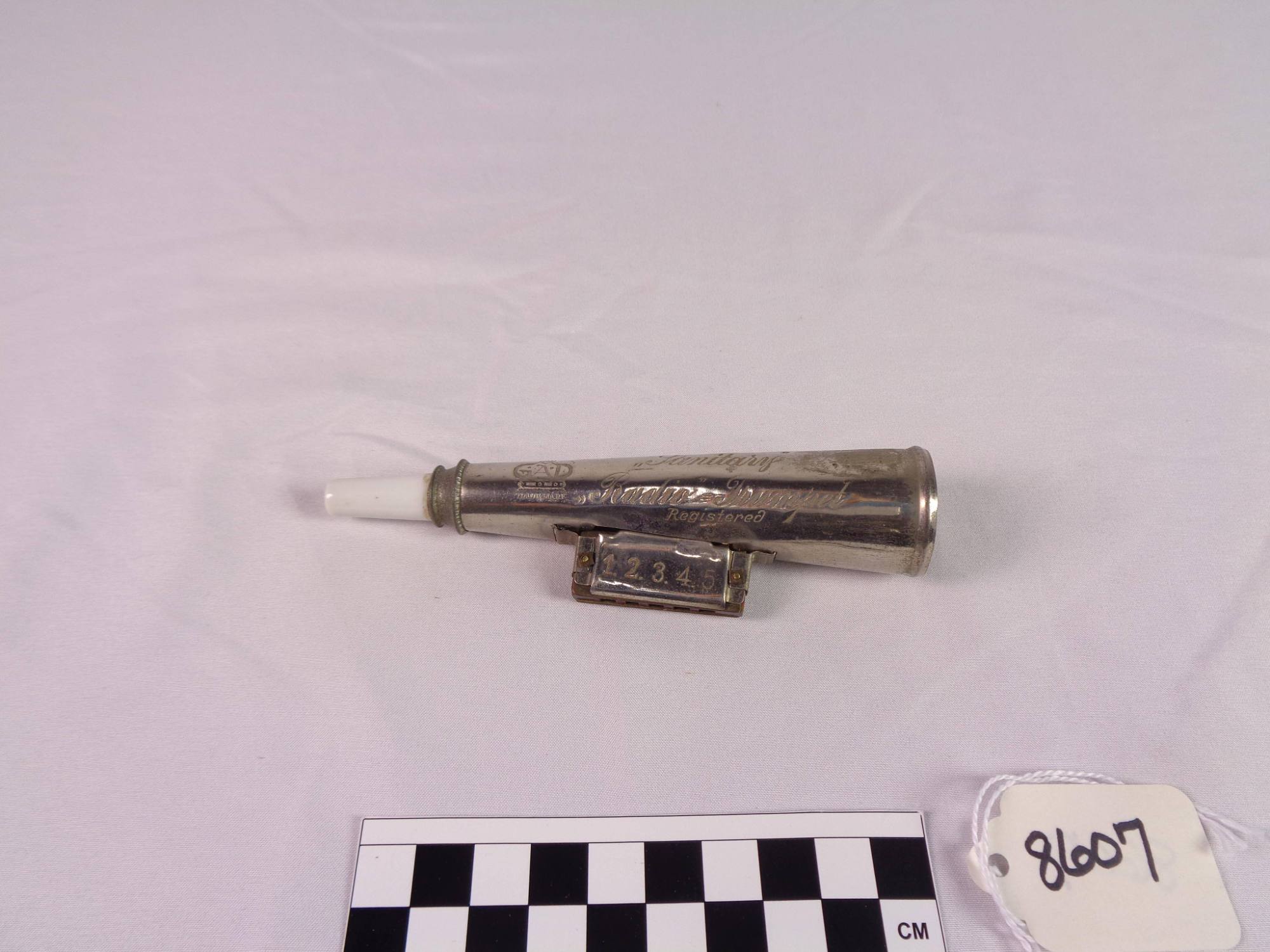 Miniature harmonica