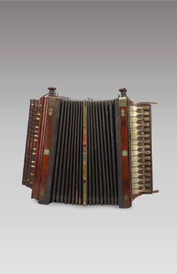 Diatonic button accordion